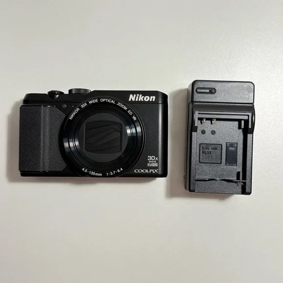 Nikon COOLPIX S9900 Black Digital Camera w/Flip Screen + Charger | Vlog Camera - Picture 2 of 13